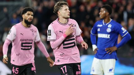 Rennes prend provisoirement les commandes de la Ligue 1 après sa victoire contre Strasbourg, l’OM se fait peur contre le Havre