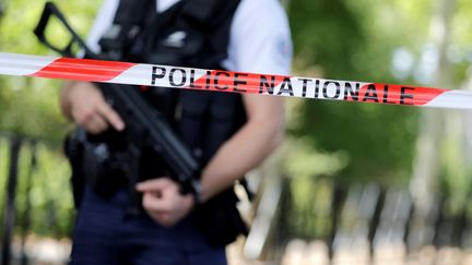 À Trappes, un homme blessé par balles à la jambe, son pronostic vital n&rsquo;est pas engagé, le tireur en fuite