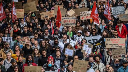 Mobilisation des lycéens : les annonces du gouvernement ne désamorcent pas les appels à la mobilisation