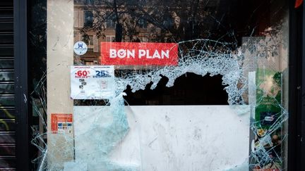 Plus de 2 500 magasins touchés par des dégradations en marge des manifestations des 17 et 24 octobre, selon les chambres de commerce
