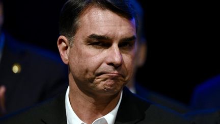 Flavio Bolsonaro soupçonné d&rsquo;avoir fui le Brésil pour les Etats-Unis, le président Lula dénonce un exil « honteux »