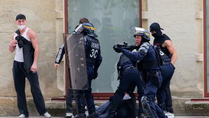 La police a-t-elle coopéré avec des militants d&rsquo;ultradroite à Montpellier lors de la manifestation du samedi 24 octobre ?